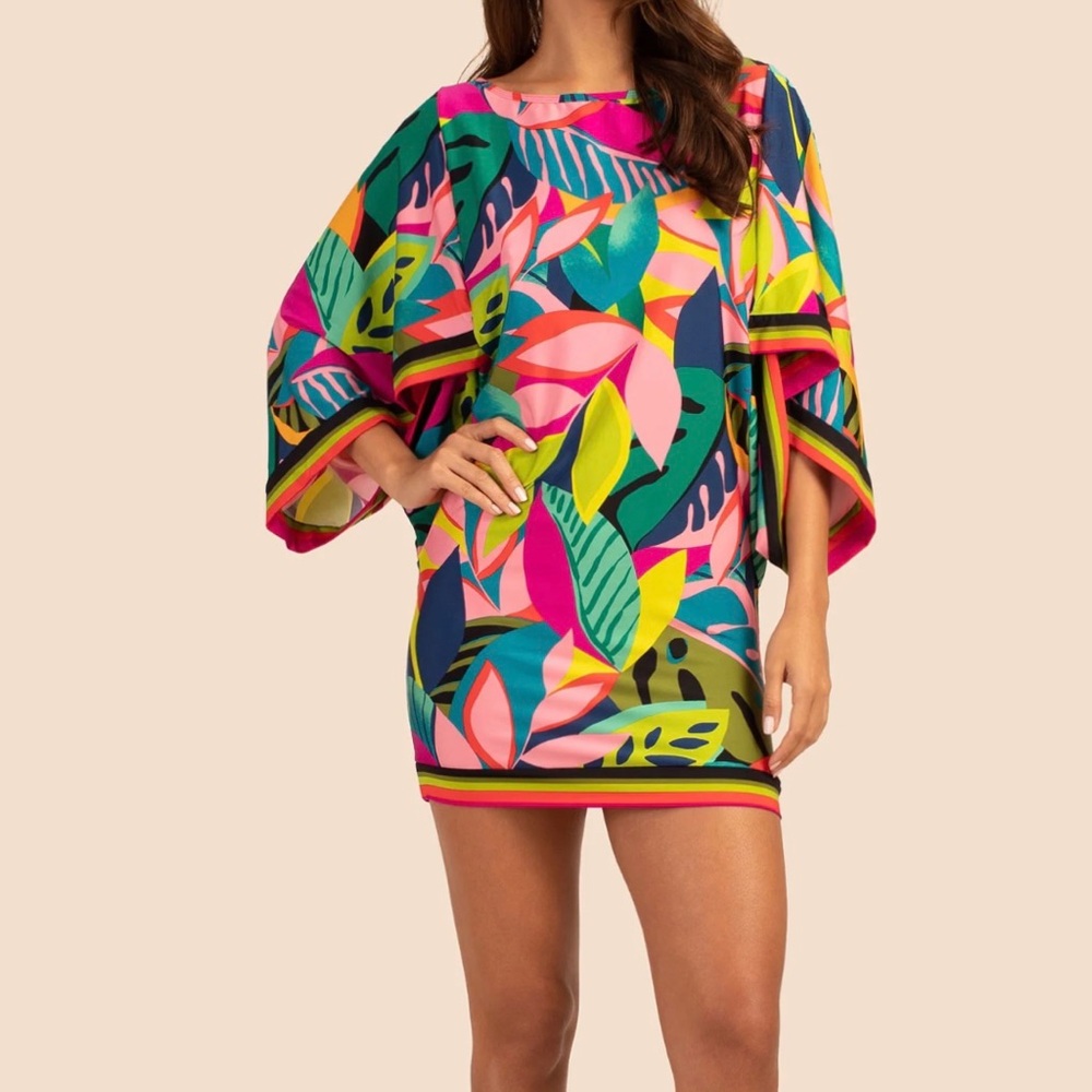 Trina Turk Rainforest Drape Sleeve Tunic Small. NWT